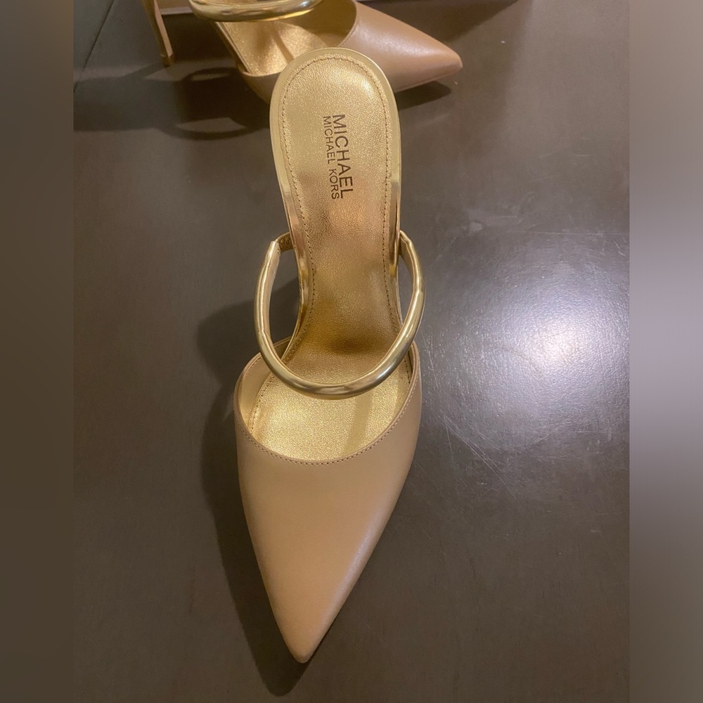 Michael Kors, Size 7, Camel Color - image 1
